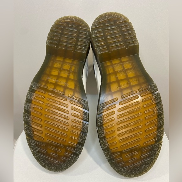 Dr. Martens White Smooth Leather Chelsea Boots unisex ladies size 9 Men 8 NWOB - Picture 9 of 11